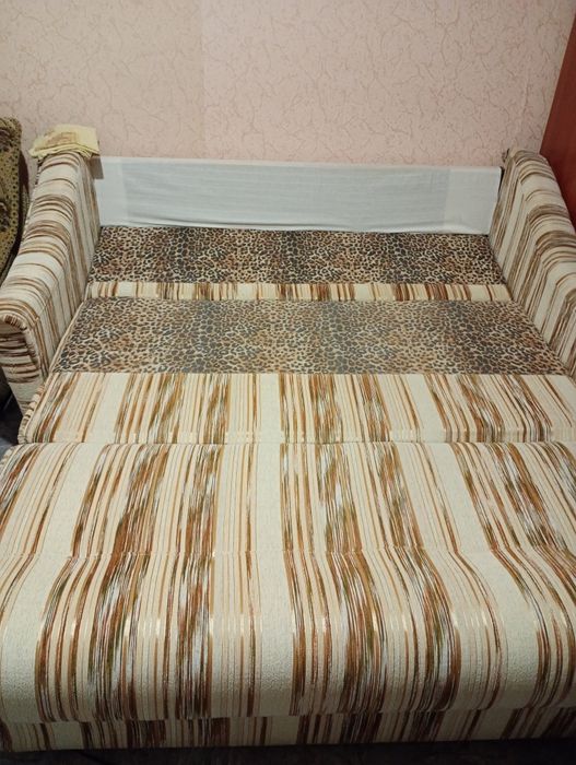 Продам  диван і крісло