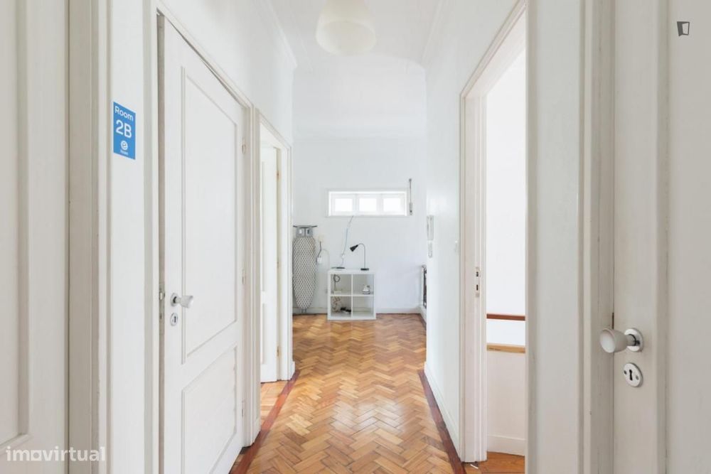 Quarto - localizado em Paranhos Porto