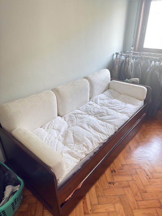 Bicama em madeira maciça | abre para cama de casal