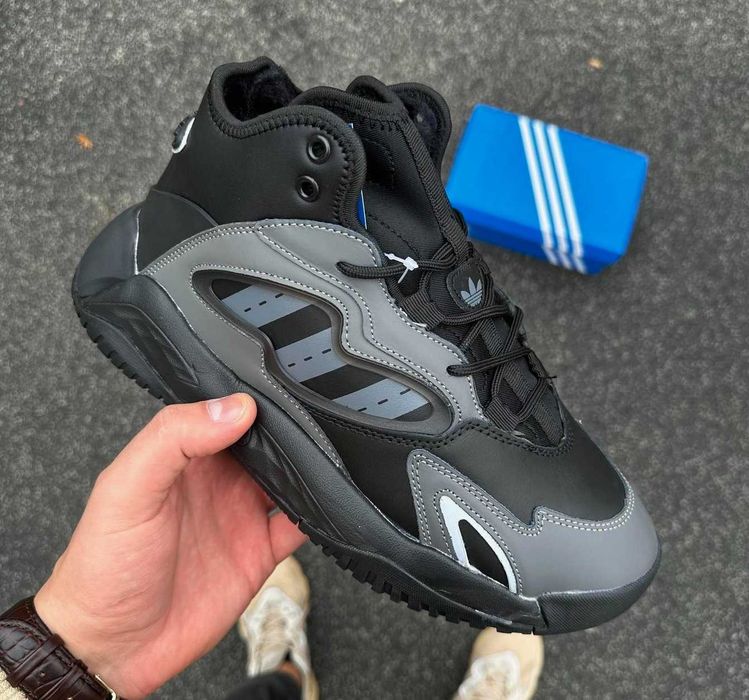 Мужские Зимние кроссовки Адидас кожаные с мехом черные серые