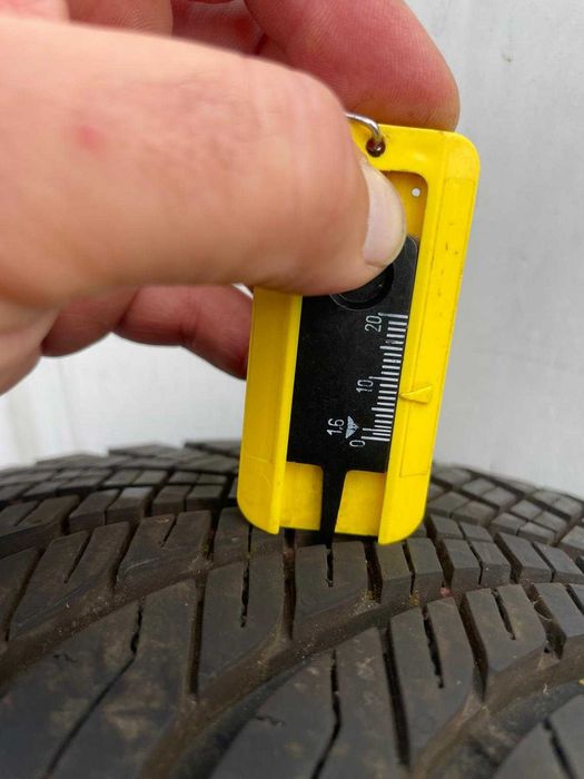 1x Opona GoodYear Vector 4 Seasons 185/65r15 88T 7mm