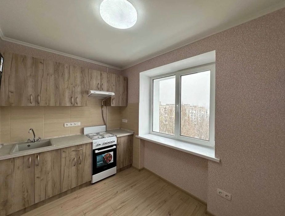 ВІД ВЛАСНИКА!Продаж великогабаритної квартири,2кім,вул Дунайська