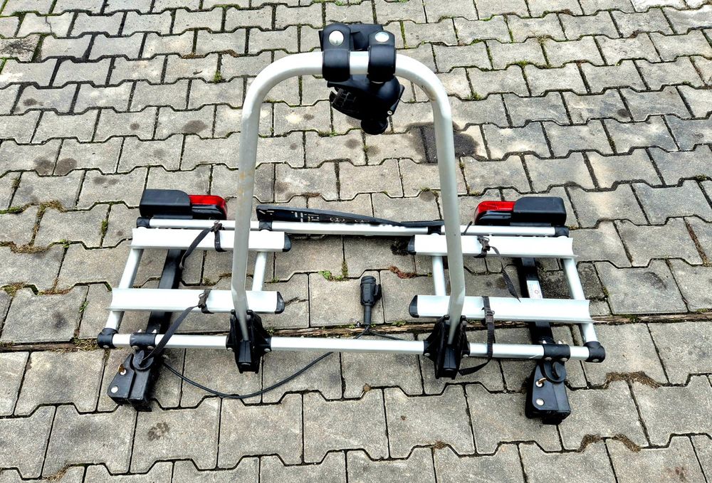 Bagażnik rowerowy na hak Uebler 3⁠C⁠0⁠86⁠1⁠8⁠1⁠9 2-rowerowy aluminiowy
