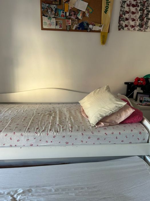 Cama de solteiro dupla