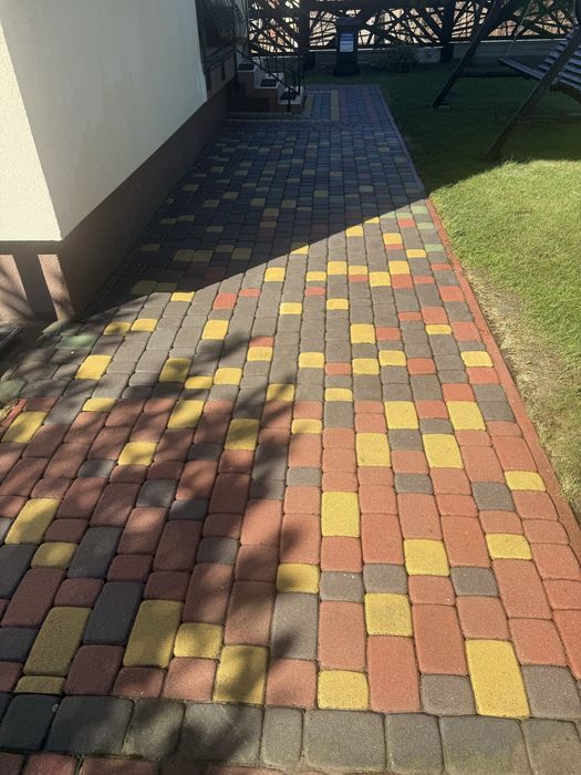 Mycie kostki brukowej, elewacji