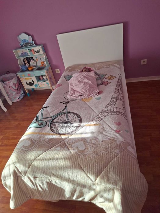 Cama de solteiro com estrado e colchão