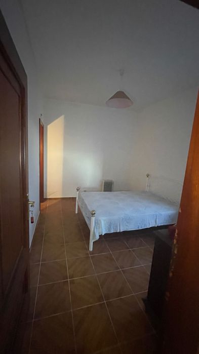 Vende-se casa em sambade alfândega da fé