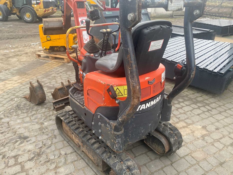 YANMAR SV 08 – 1A(S)  2018r wchodzi na busa 3 łyżki