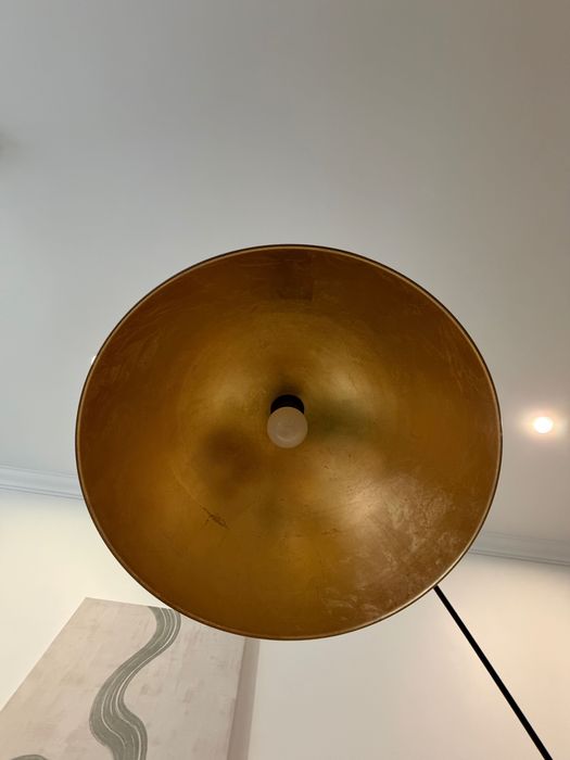 Lampa stojąca łukowa czarna