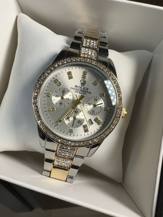 Годиник жіночий кварцевий