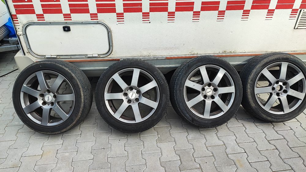 Sprzedam Alufelgi Renault Trafic 17.