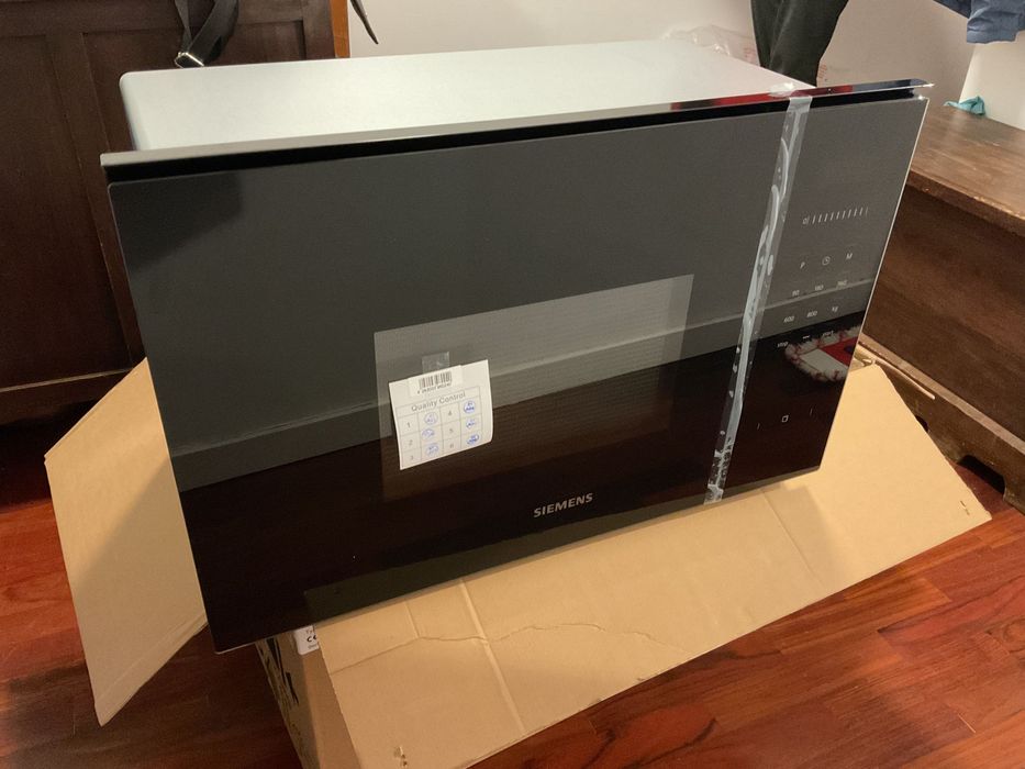 Microondas com grill Siemens- Novo-