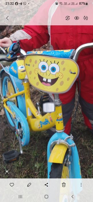 Дитячий велосипед з мультяшним героєм