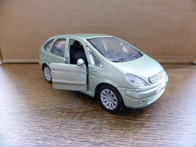 Citroen Xsara Picasso -> najtanszy na OLX ;)