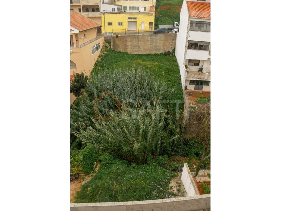 Terreno em Vialonga