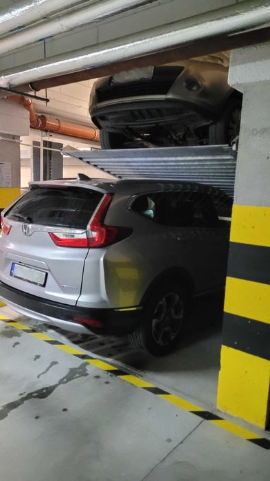 Garaż i Magazyn w Jednym: Miejsce Postojowe PREMIUM z Platformą Mag.