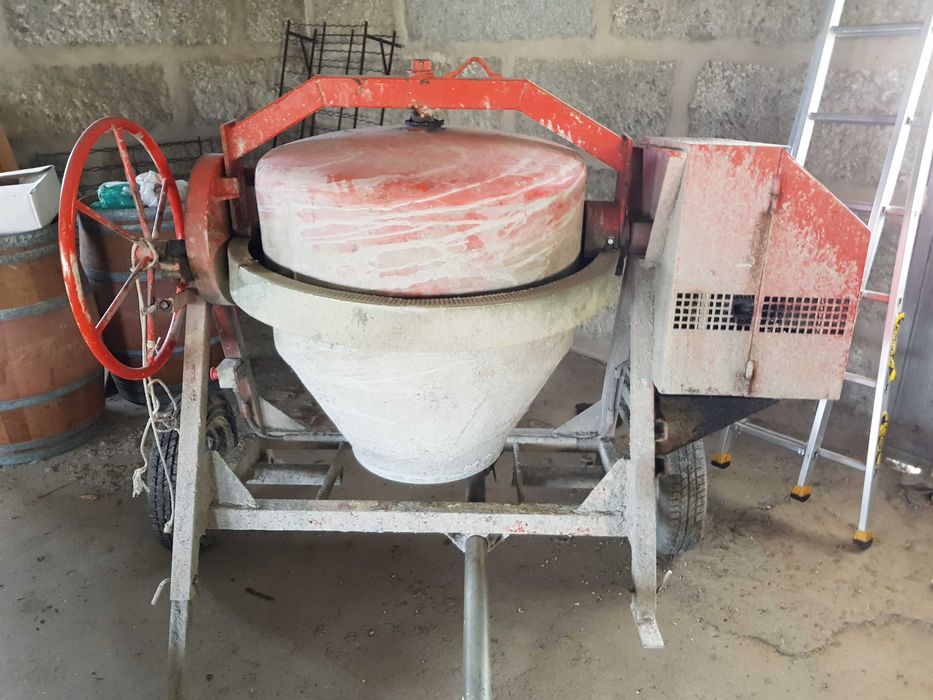 BATIMENTO.   material  construçao  civil