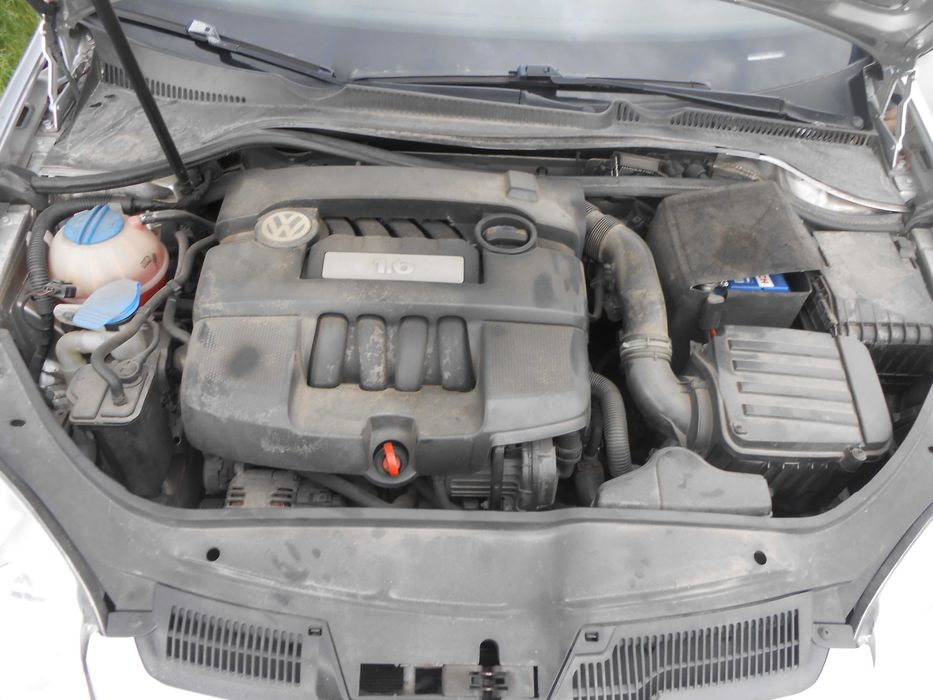 maska śilnika,zderzak,błotnik,drzwi LA7W vw golf 5 rok 2008