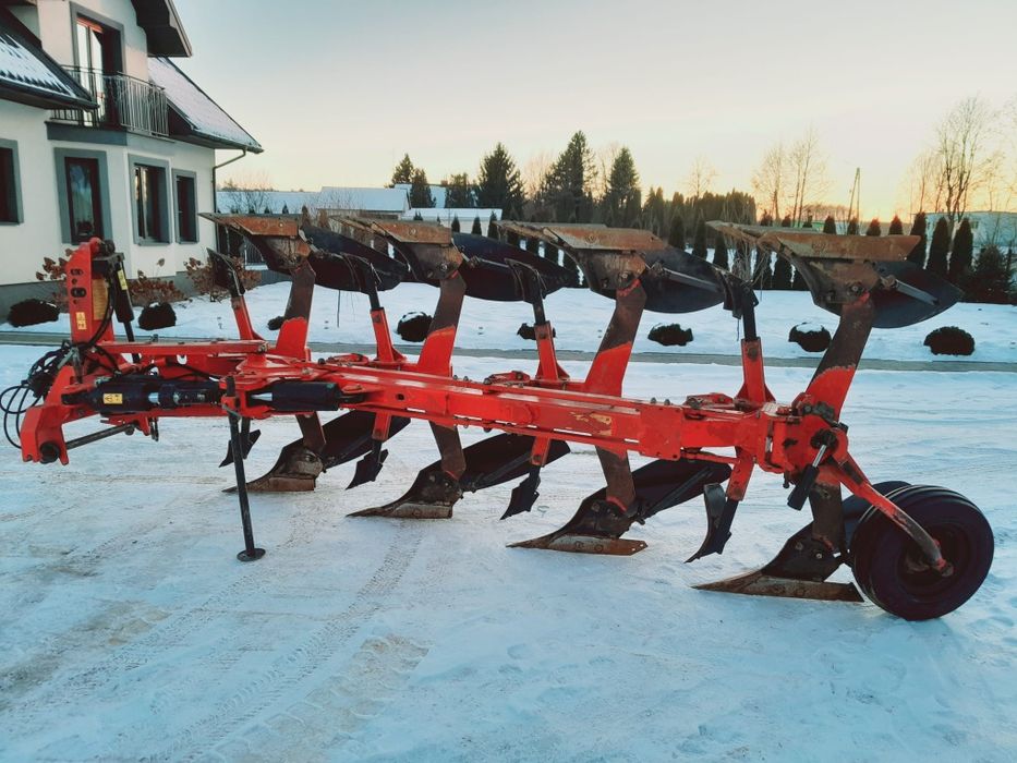 Pług obrotowy 4 VARIO 
Gregoire Besson 2005rok.