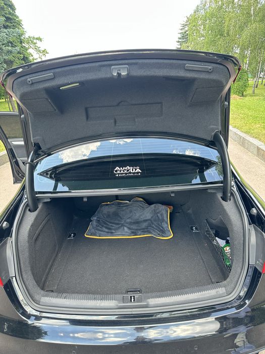 Продам Audi A4 B8