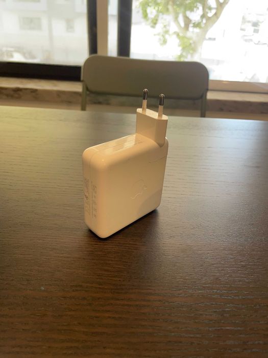 Apple 87 W Charger (Carregador)