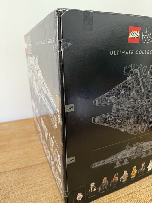 LEGO Star Wars: Millennium Falcon - 75192 SELADO