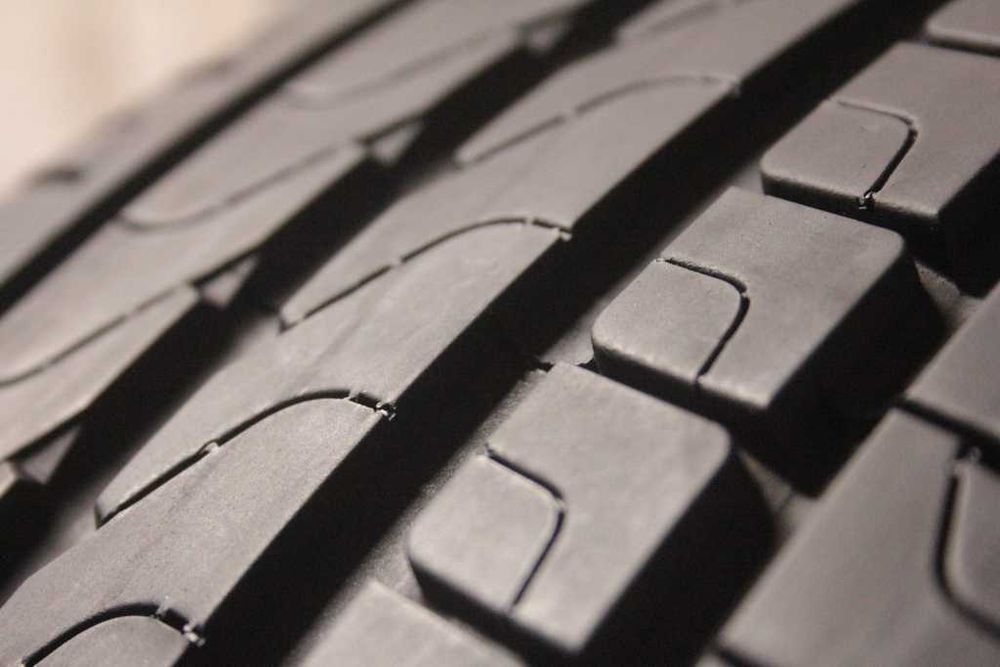 225/55/17 Pirelli Cinturato P7 225/55 R17 97Y MO M0 BMW 2021r