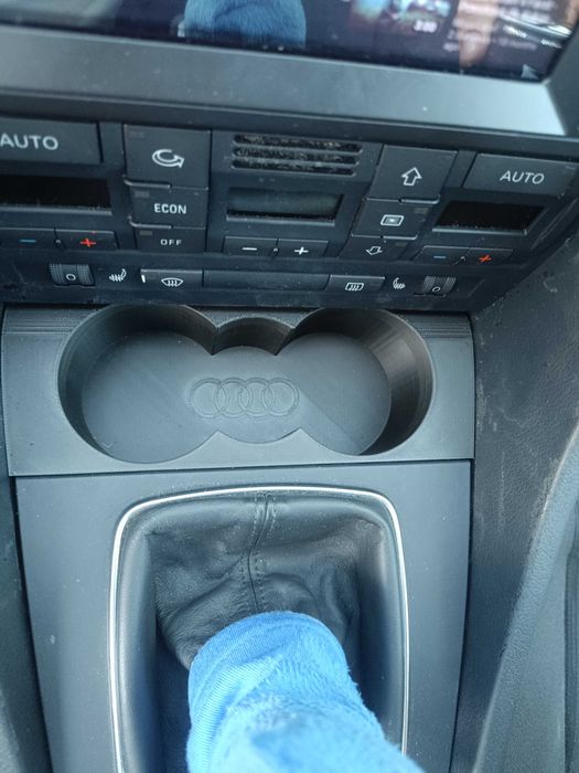 Uchwyt na kubek Audi A4 B6/B7 – zamiennik popielniczki