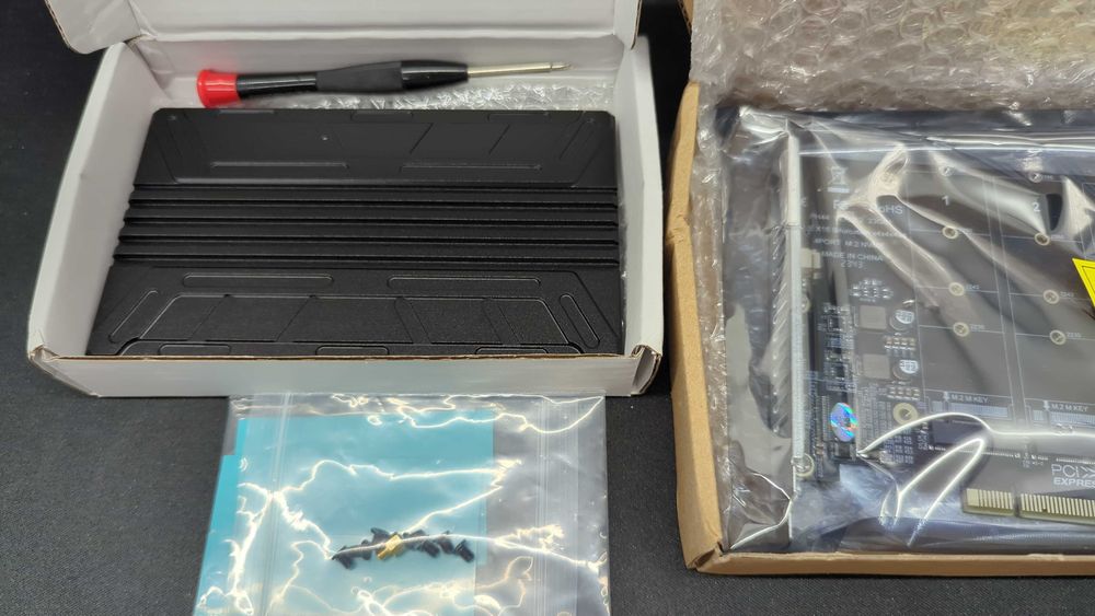 PCIe bifurcation NVMe SSD x16->4*x4