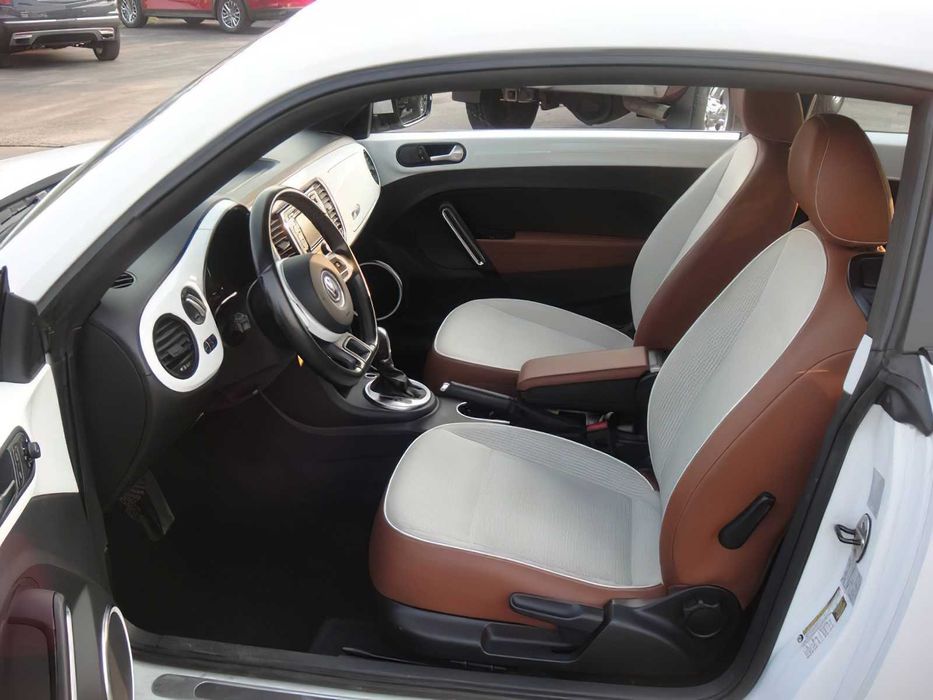 Volkswagen Beetle      2015