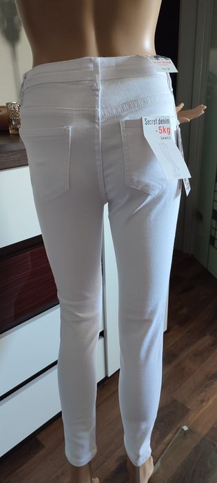 Spodnie jeansowe serduszko