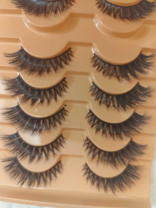 Sztuczne rzęsy na pasku zestaw 13 par na klej