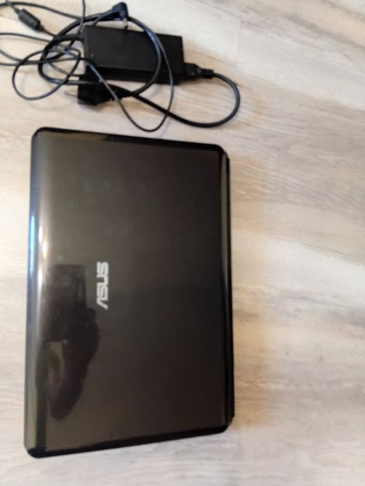 Ноутбук Asus  неробочий НА запчастини