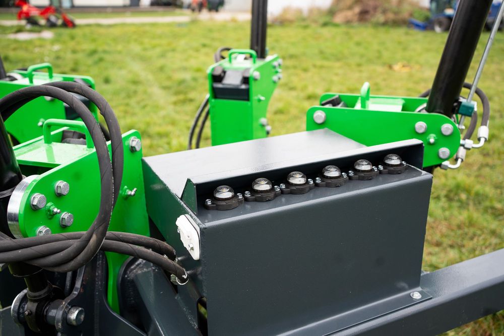 Przesadzarka do drzew i krzewów , producent