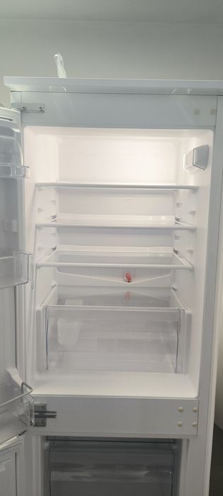 Frigorífico de encastre IKEA modelo rakall