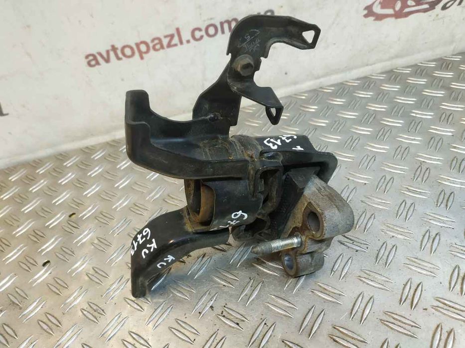 Toyota Auris E150 2006-2012 подушка двигуна R KU6713 1230522361