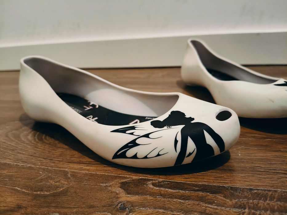 Sabrinas Melissa 37 Ultragirl Sininho brancas (Peter pan Ed)