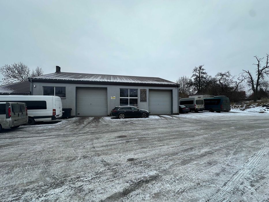 FIRMA AUTOBUSOWA wraz z kontraktami, Hala warsztatową i placem