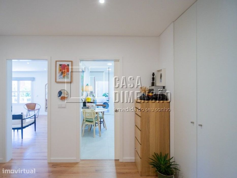 Apartamento de tipologia T2 na Serra de Carnaxide, com Garagem BOX,...