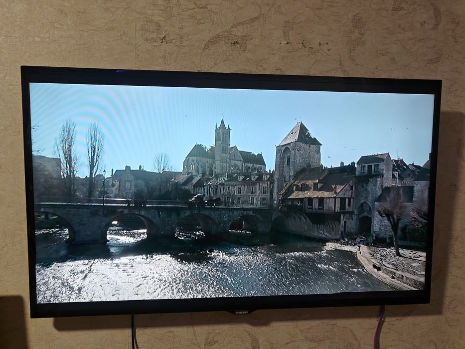 Телевізор samsung 46f5000