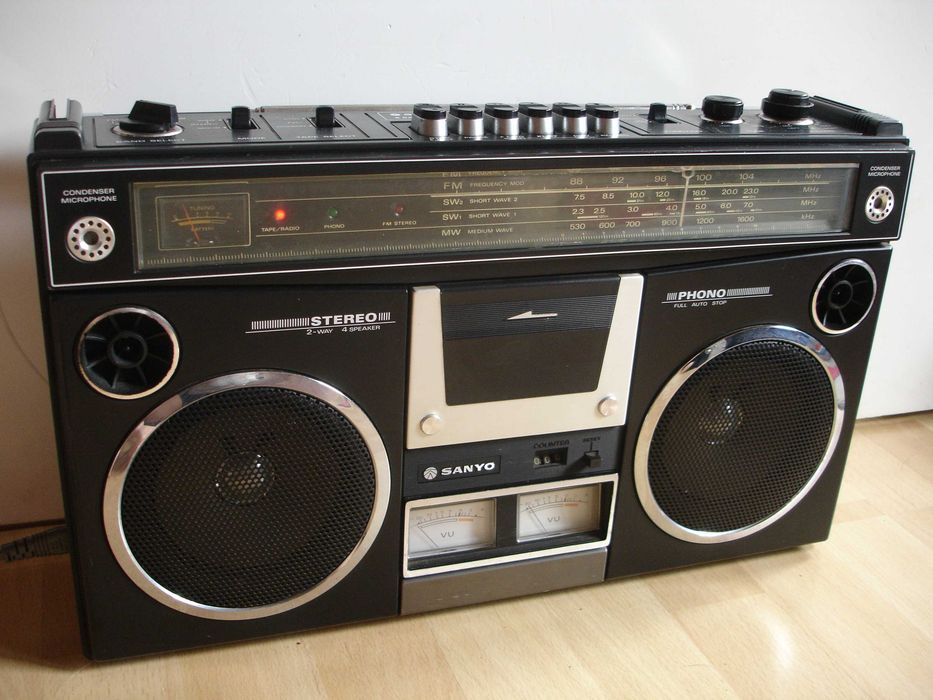 Radiomagnetofon SANYO M-4500KE