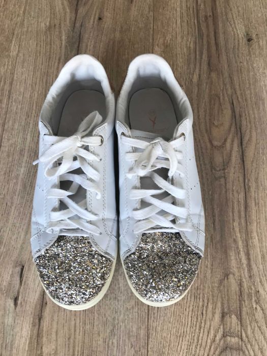 Białe sznurowane buty, sneakersy, tenisówki z brokatowym noskiem