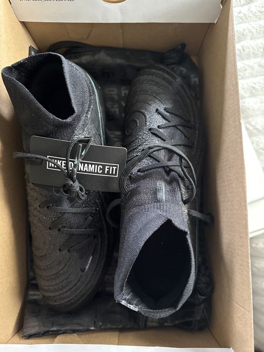 Korki Nike Phantom Luna II Elite FG nowe.