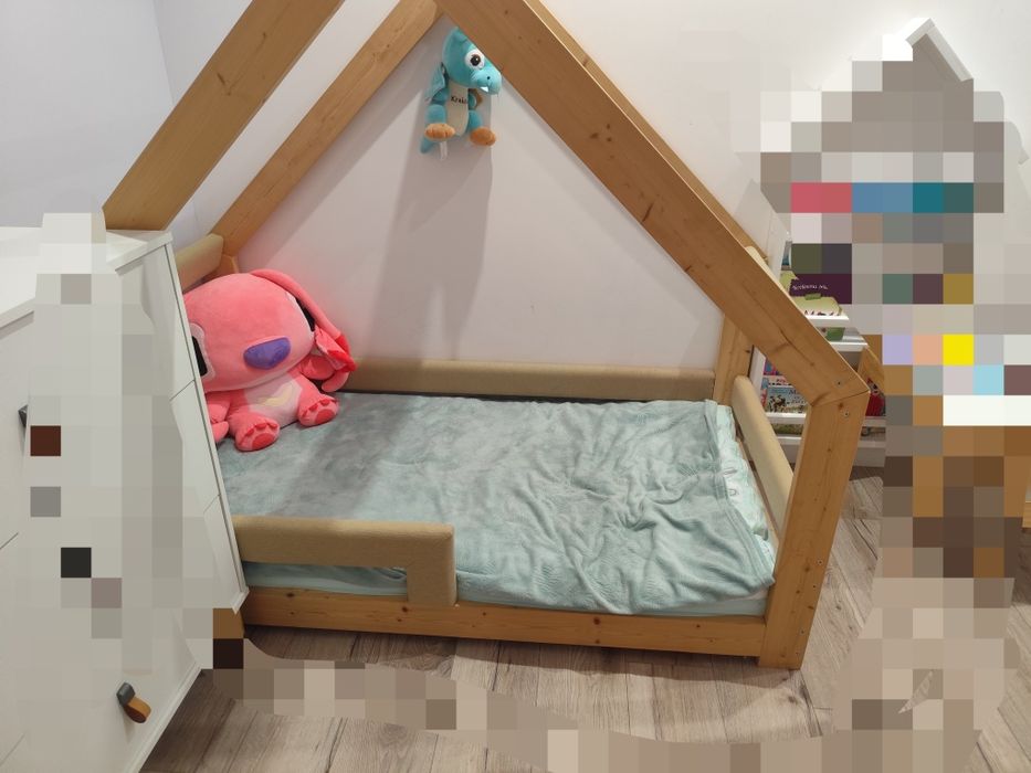 Łóżko domek z obiciami