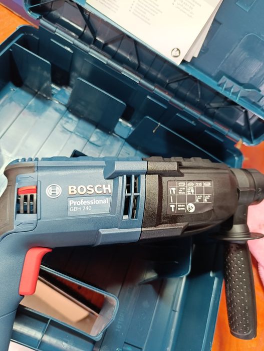 Новий.Перфоратор Bosch GHB 240