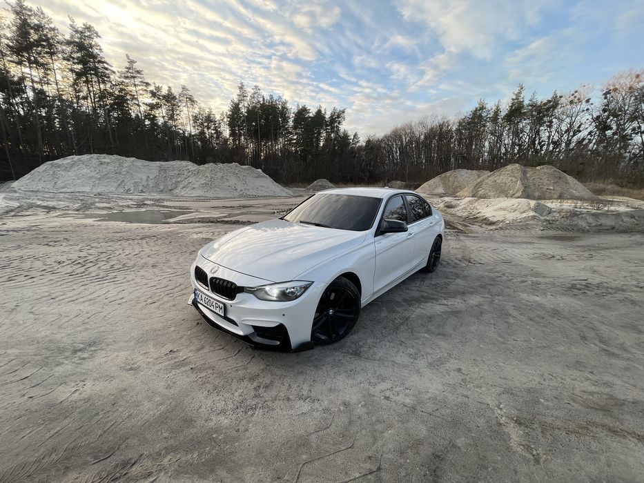 BMW F30 328  2012 год