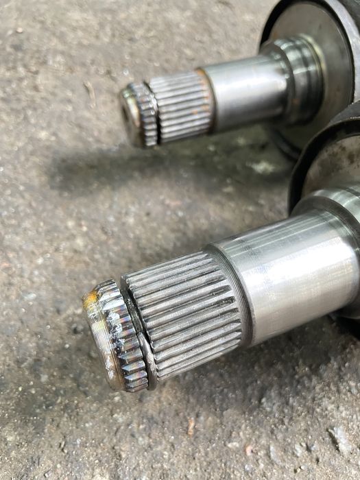 Піввісь задня ліва права lexus ls 460 ls 600