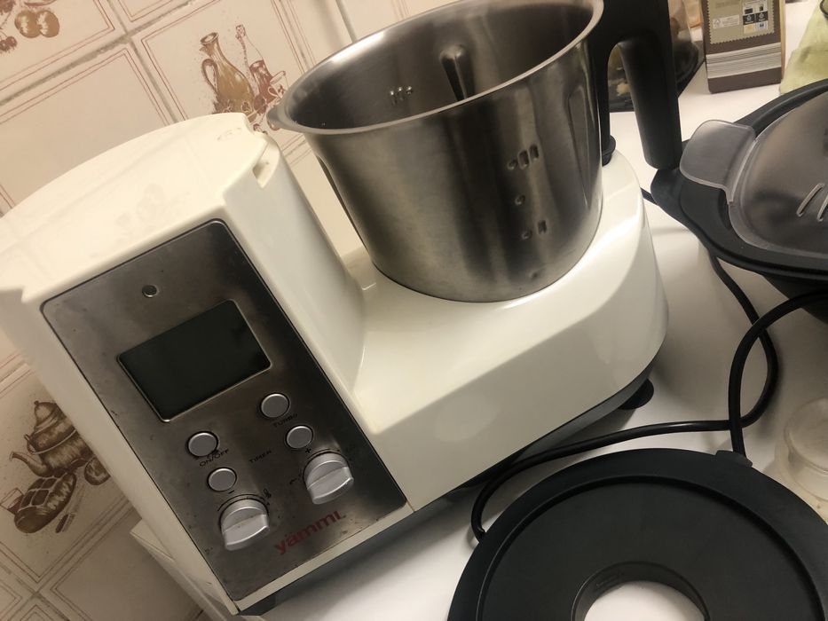 Yammi 1 e materiais