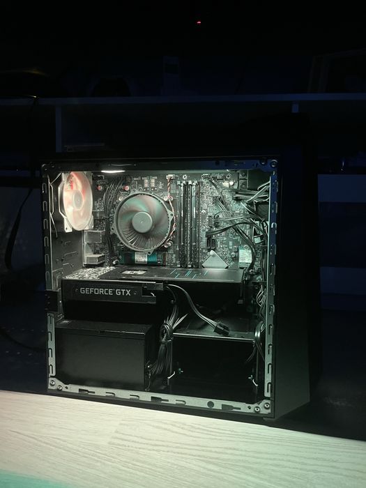 Pc gaming Recondicionado Como Novo | GTX 1660 Super | I5 10400f | 16gb ddr4 hyperx ram | 512gb SSD Novo. Preco Negociavel