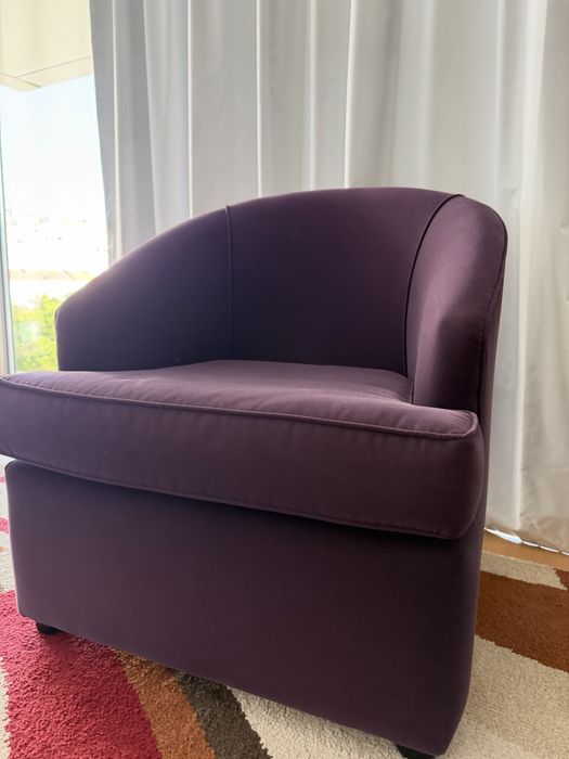 Poltrona/sofá veludo roxo